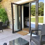 Le Prieuré De Maison d'hôtes Bazainville
