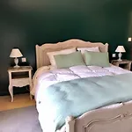Le Prieure De 5* Bazainville