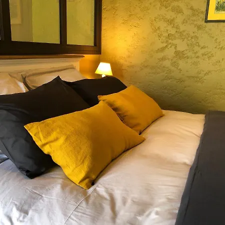 Le Prieure De Guest house