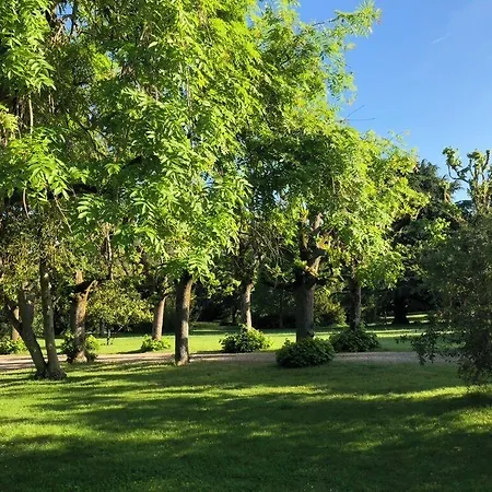 Le Prieure De 5* Bazainville